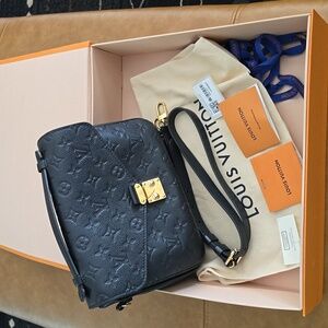 Louis Vuitton Empreinte Black Leather Pochette Metis